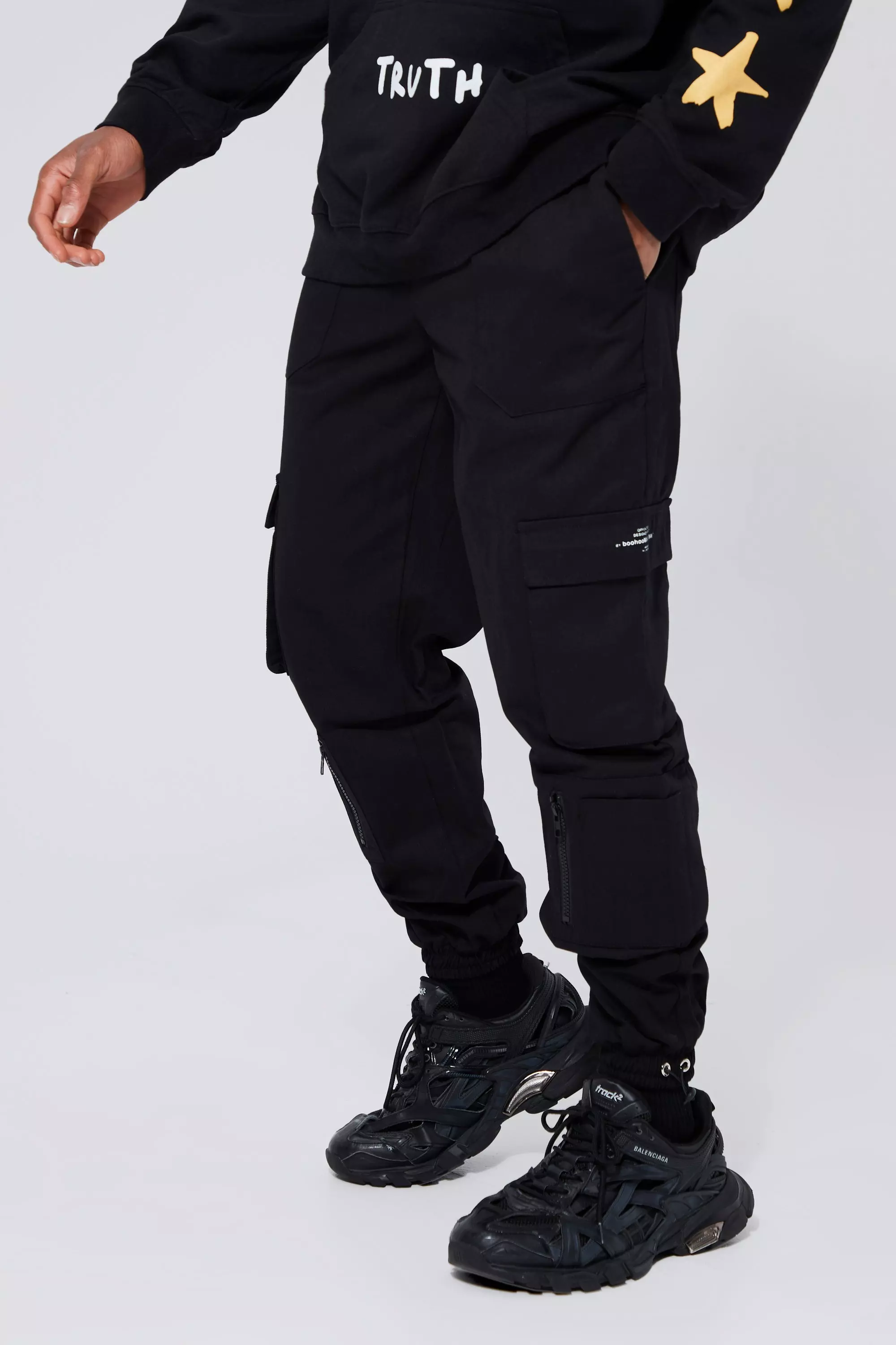 Elastic Waist Straight Cargo Bungee Trouser | boohooMAN UK