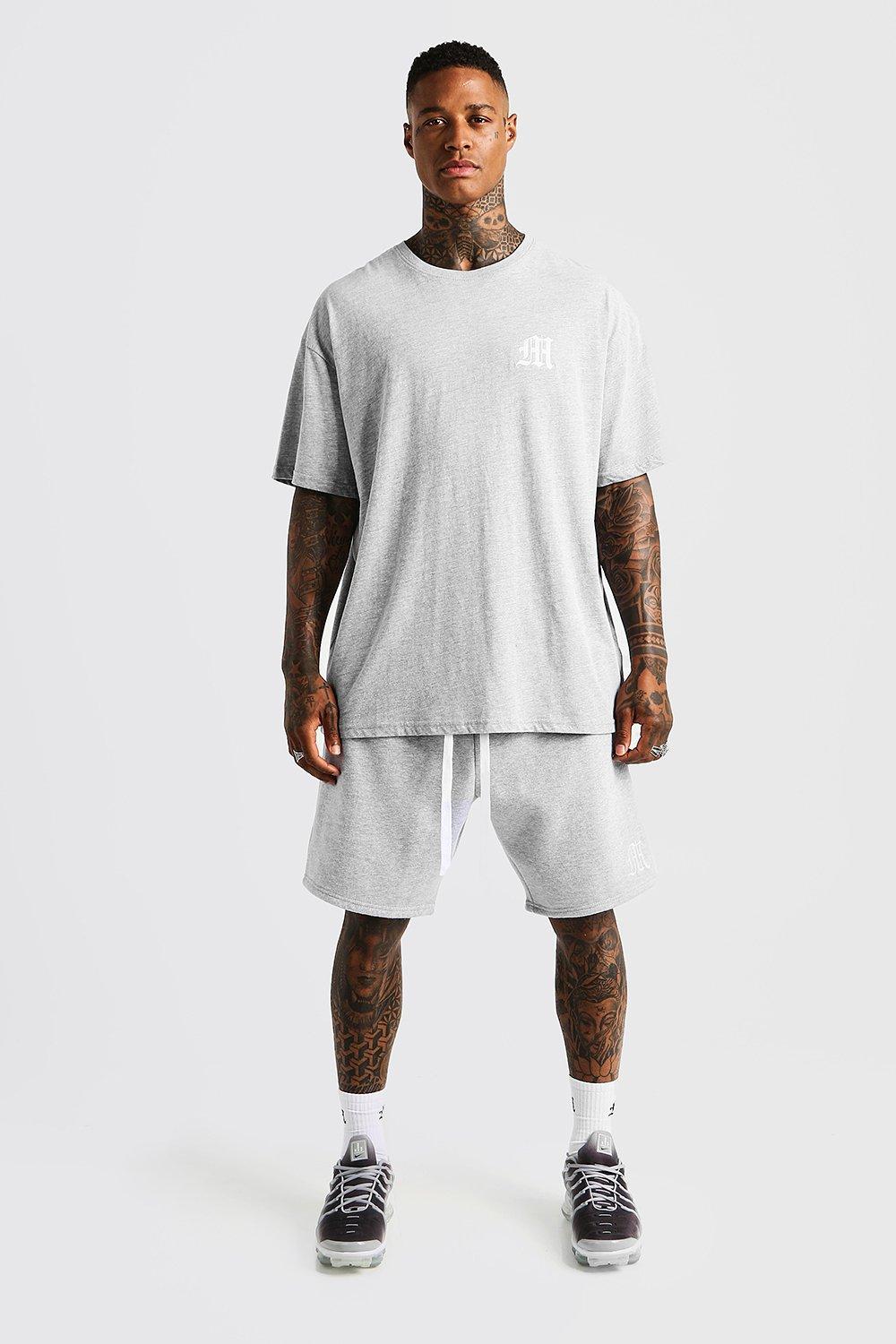 loose fit shorts mens