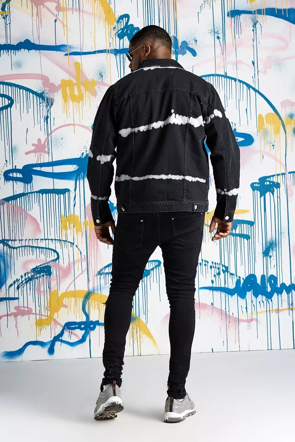 Plus Size Quavo Black Tie Dye Denim Jacket | boohooMAN