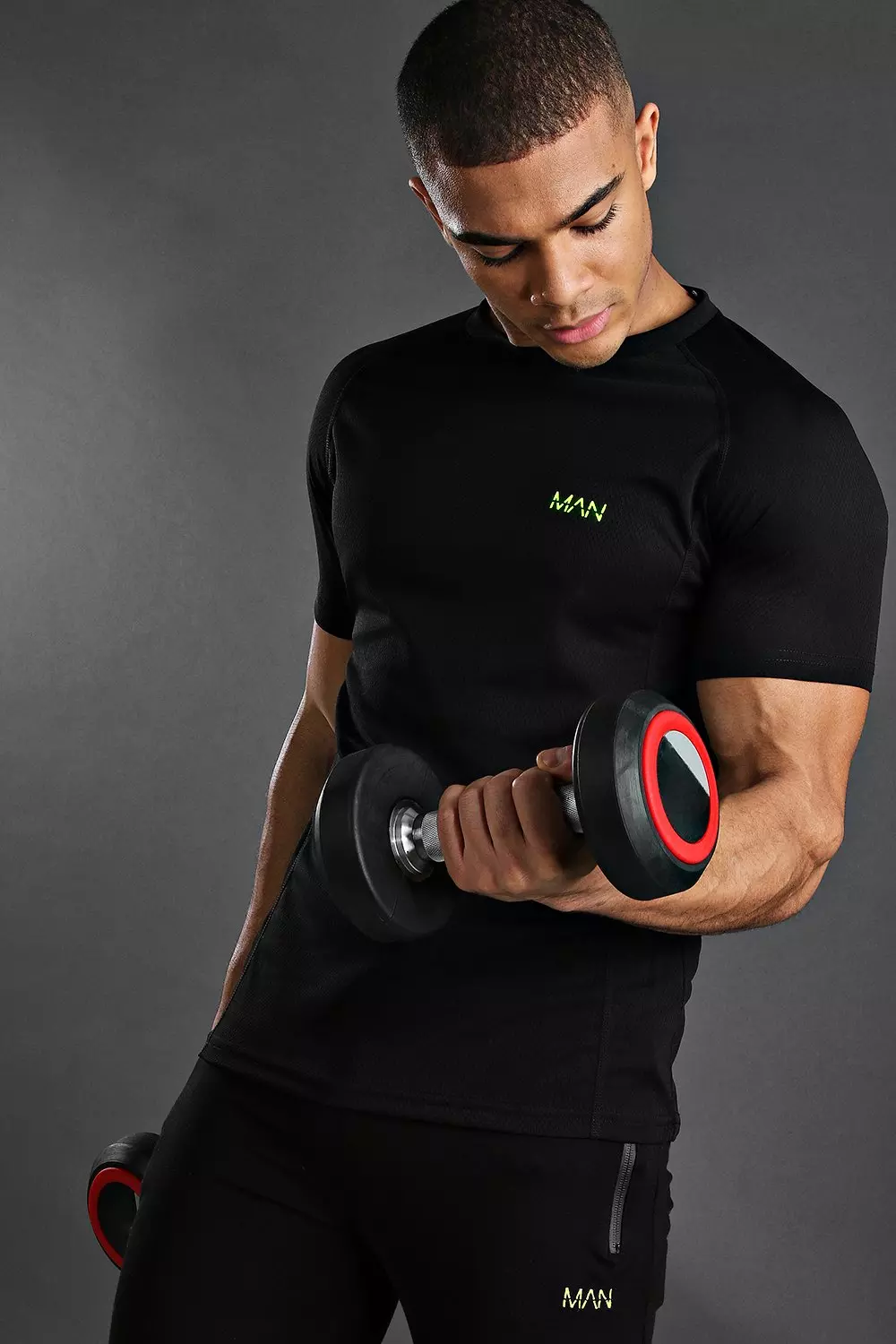 MAN Active Muscle Fit Raglan T-Shirt Black