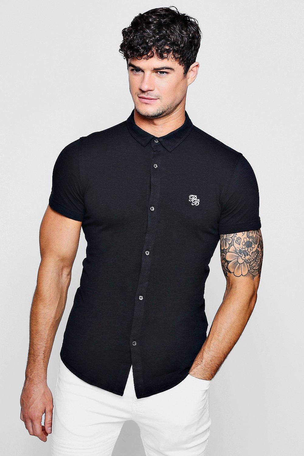 muscle fit short sleeve shirt