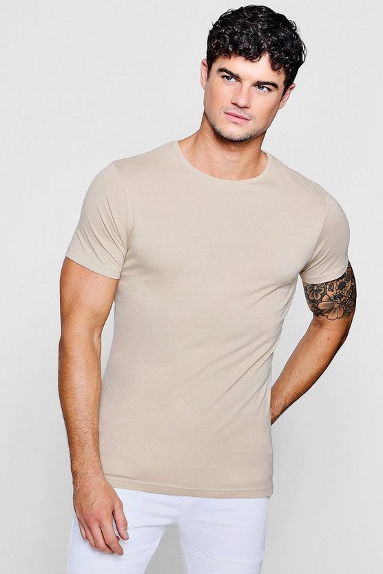 Curve Back T-Shirt With Centre Seam - boohooMAN