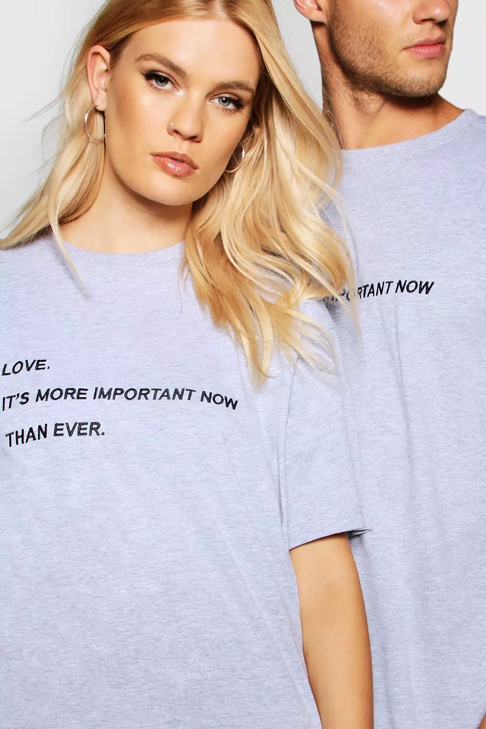 Pride ""Love is Important"" Loose Fit T Shirt autre image