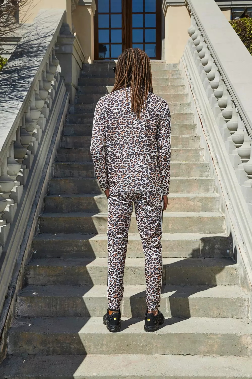 Jogginghosen mit Leoparden-Print alternatives Bild