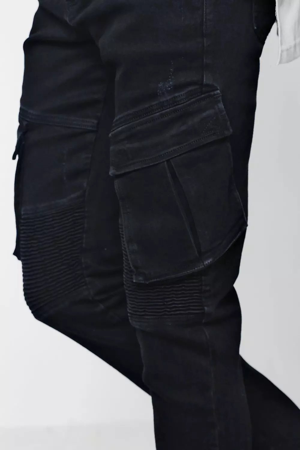 Biker jeans with cargo pockets shop
