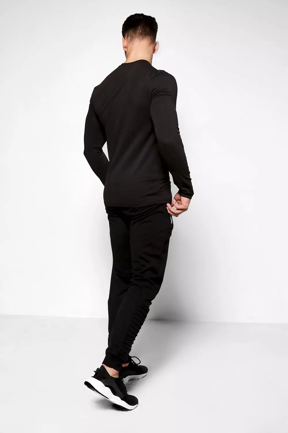 Long Sleeve Muscle Fit T-Shirt With Logo alternative image