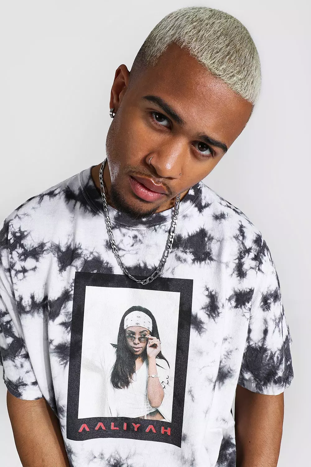 Grey Oversized Aaliyah Tie Dye License T-shirt alternative image