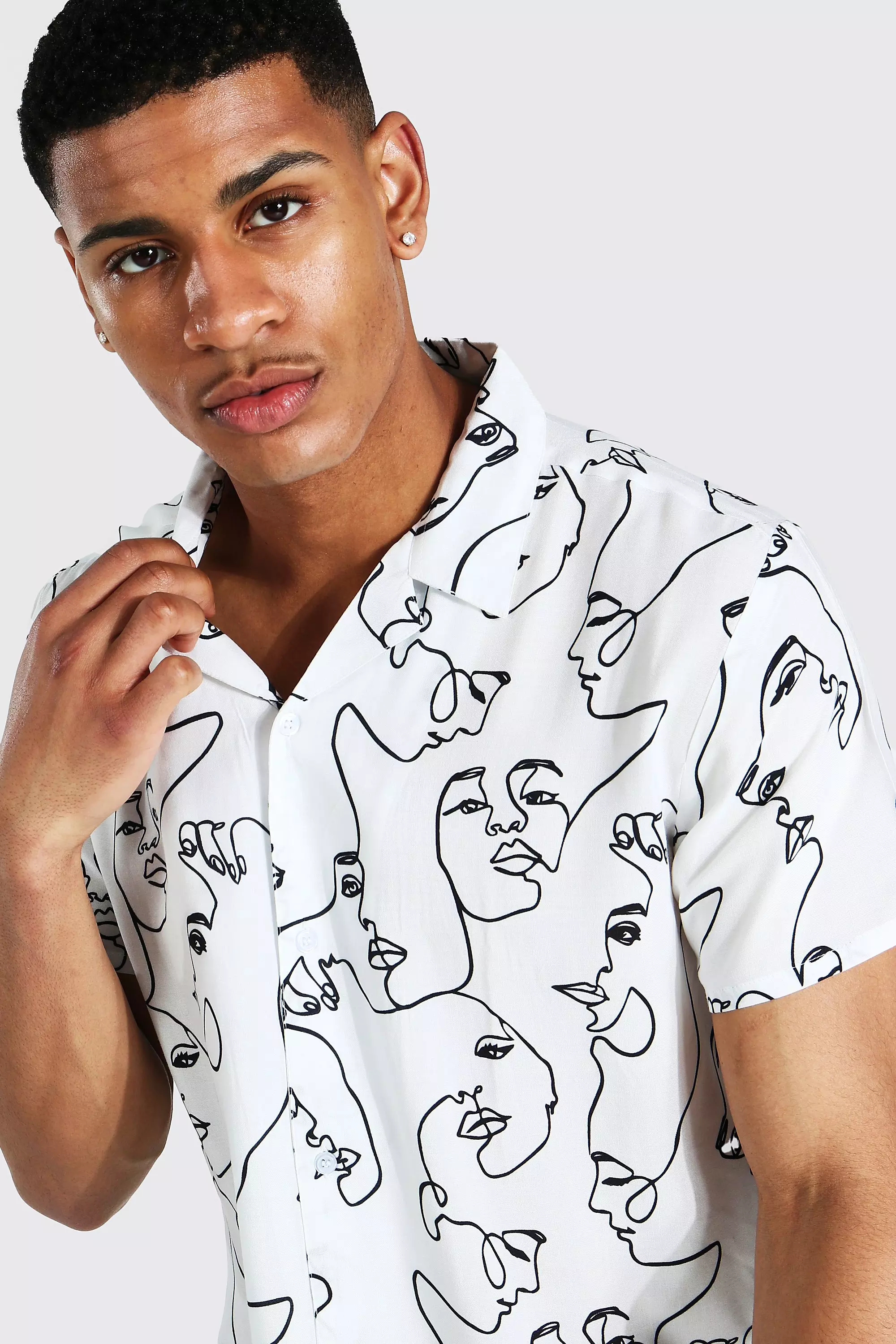 White Short Sleeve Face Print Viscose Revere Shirt alternative image