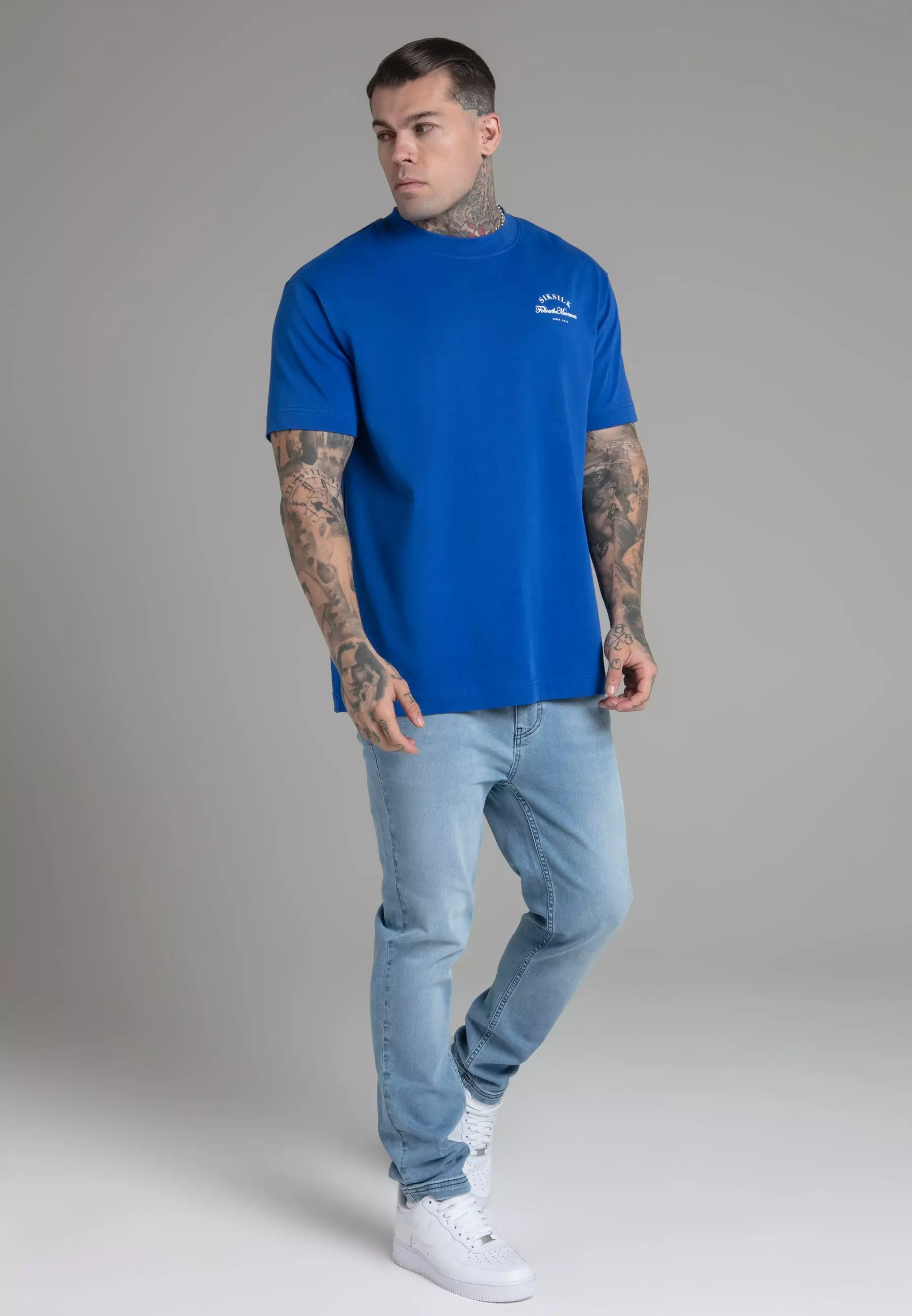 Blue Graphic T-Shirt alternative image