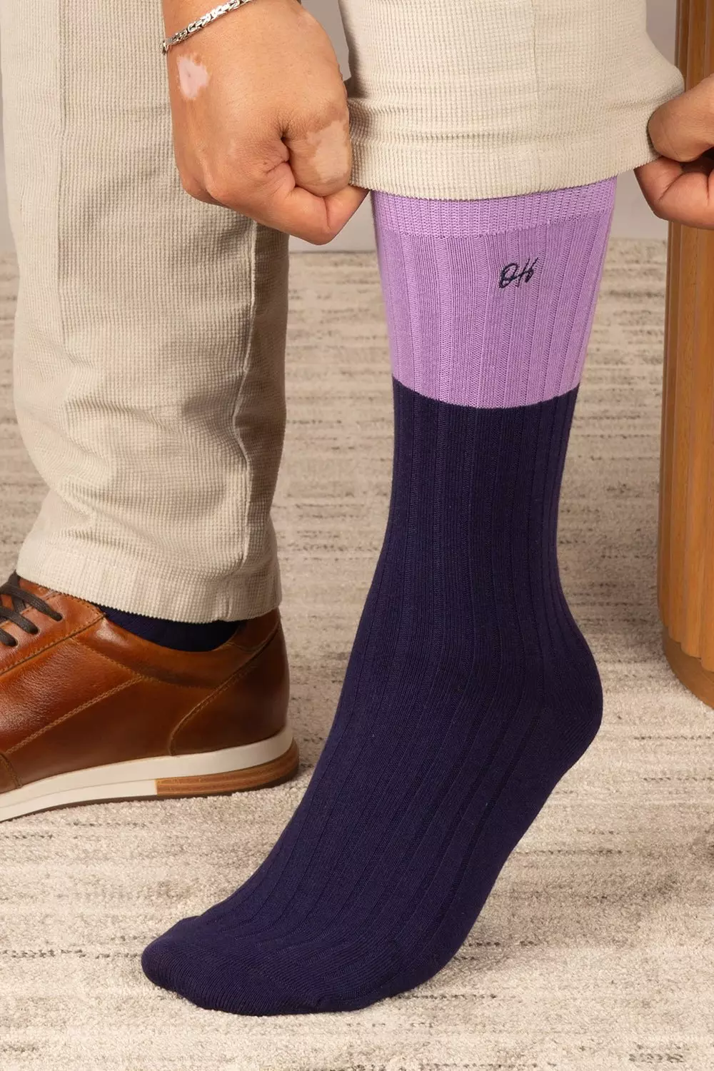 Dual Tone 6-Pack Cotton Socks alternative image