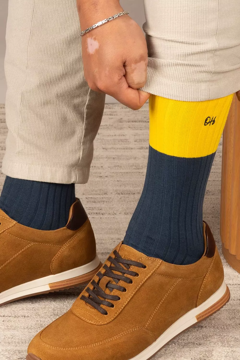 Dual Tone 6-Pack Cotton Socks alternative image