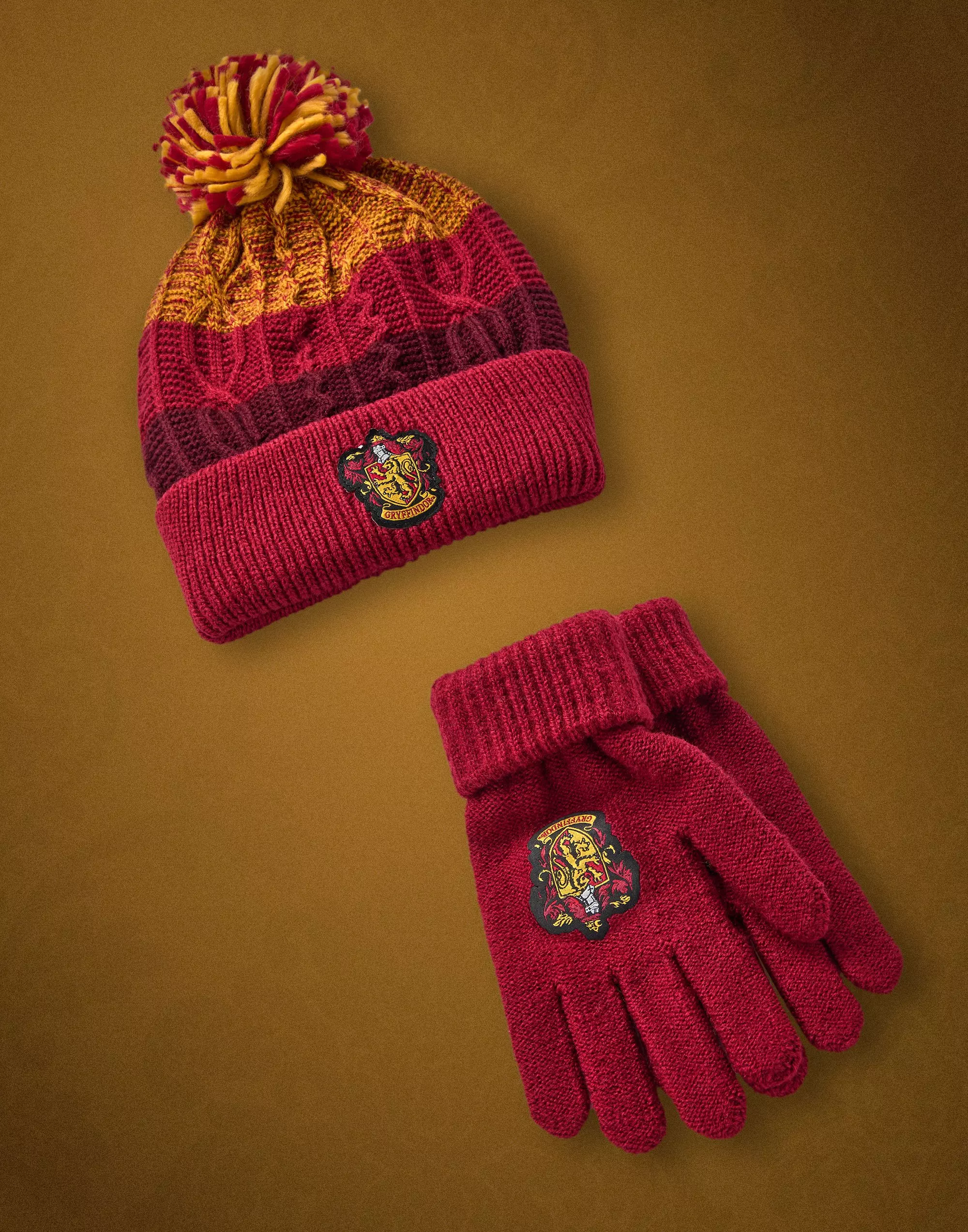 Multi Beanie and Gloves Set alternative image