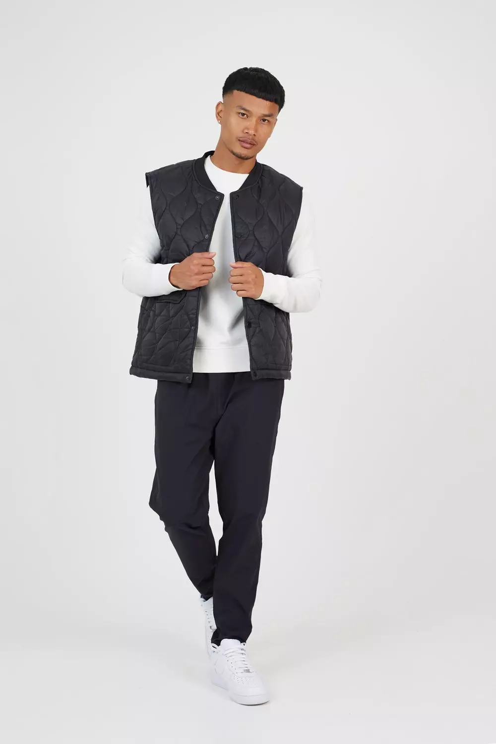 Onion Quilted Gilet alternative image